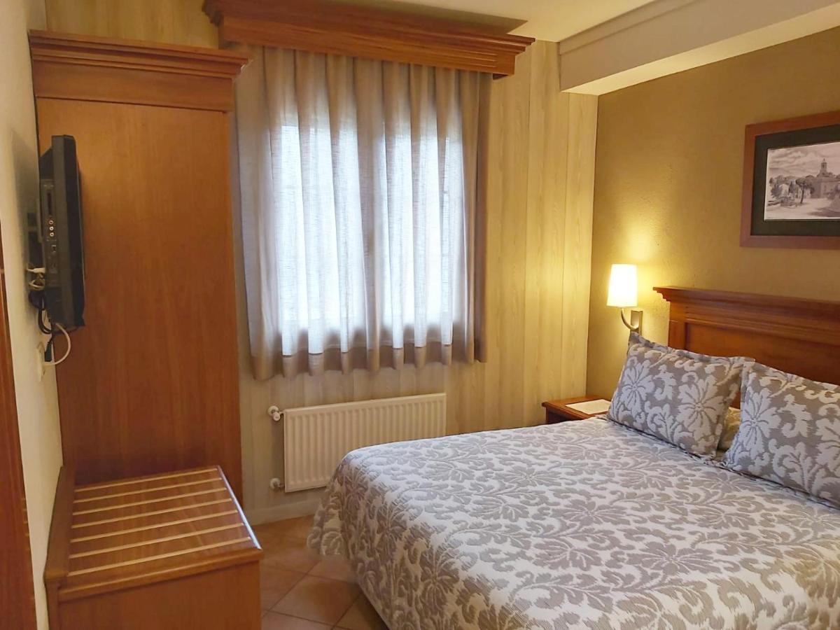 Hotel Hotel-restaurante La Quadra 3*